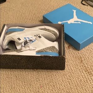 UNC Jordan 3 new